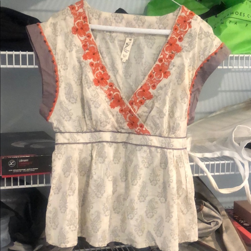 Adorable Anthropologie top!